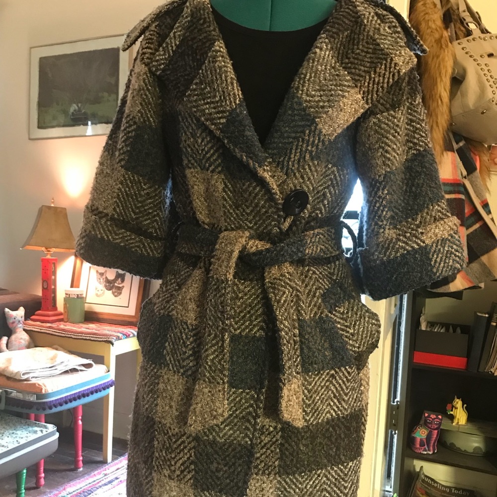 Short-sleeve jacket/lightweight coat